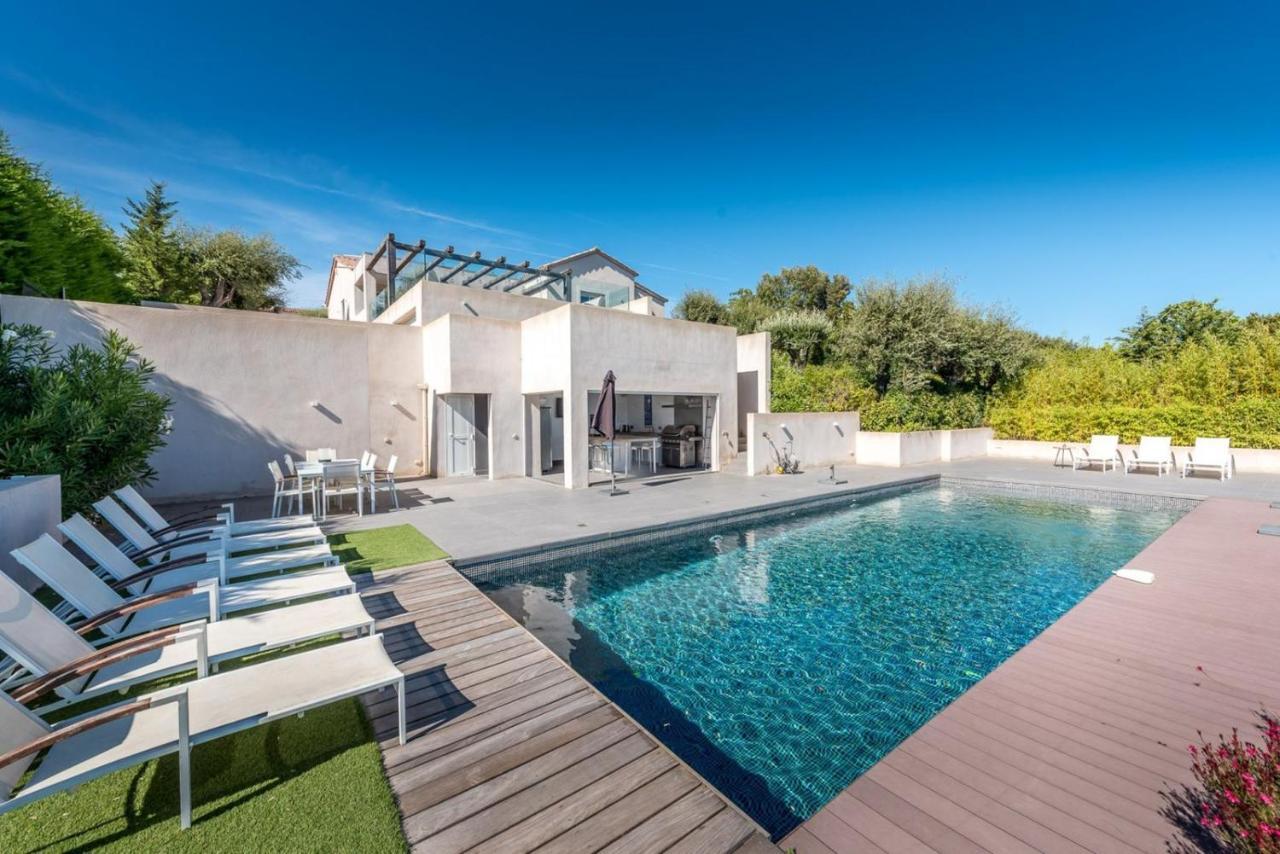 فيلا Vue Panoramique Sur La Baie De St Tropez لي إيسامبر المظهر الخارجي الصورة